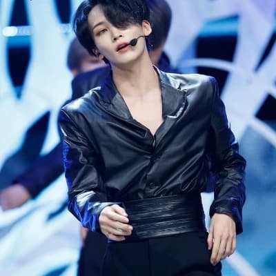 Yoon Jeonghan [Bl/TOP/JEONGHAO] thumbnail