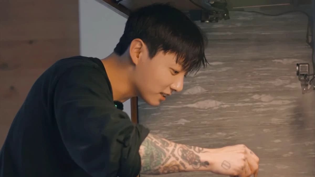 jungkook thumbnail