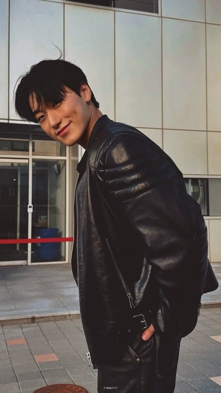 Choi San thumbnail
