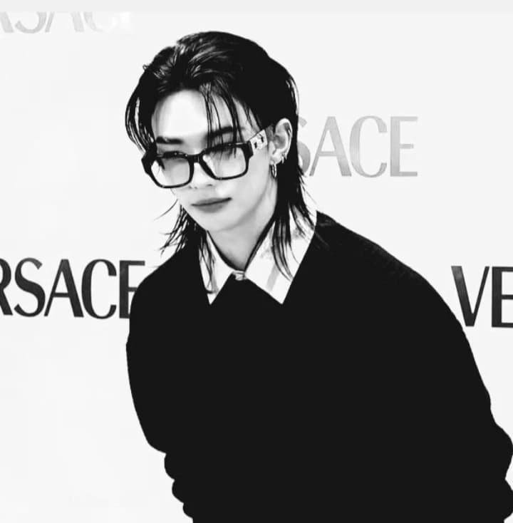 Hyunjin  thumbnail