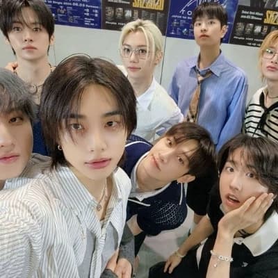 SKZ - pick me girl  thumbnail