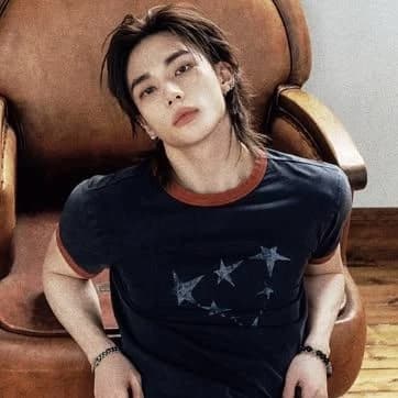 HYUNJIN ~ HUSBAND thumbnail