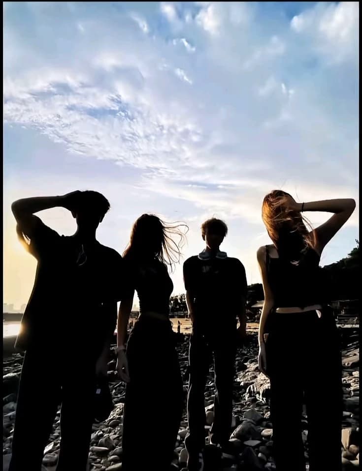 Group friends thumbnail