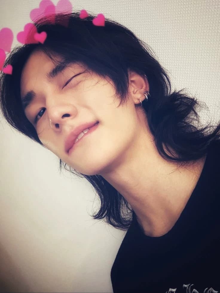 Hyunjin thumbnail
