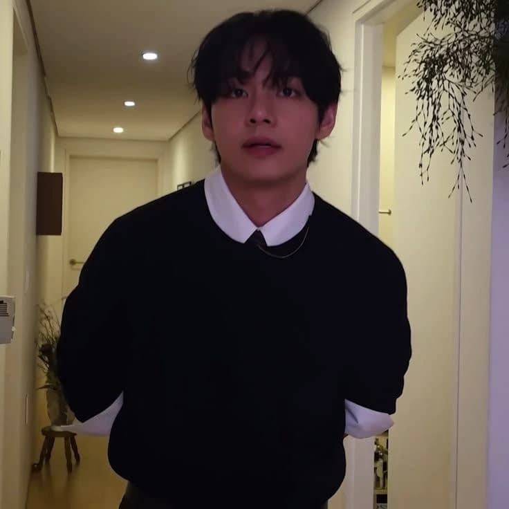 Kim Taehyung thumbnail