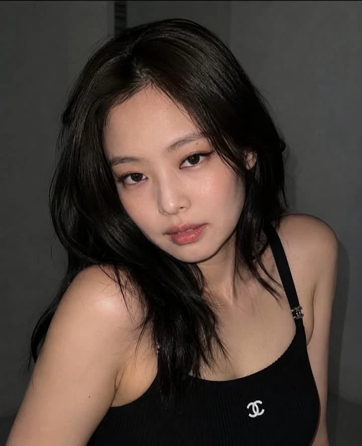 Jennie thumbnail