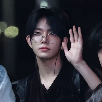 Lee Heeseung thumbnail
