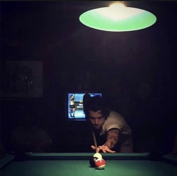 Harry Styles - pool thumbnail