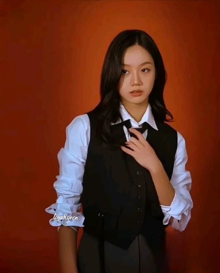 Lee Hyeri  thumbnail