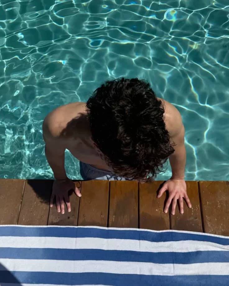 Alex thumbnail