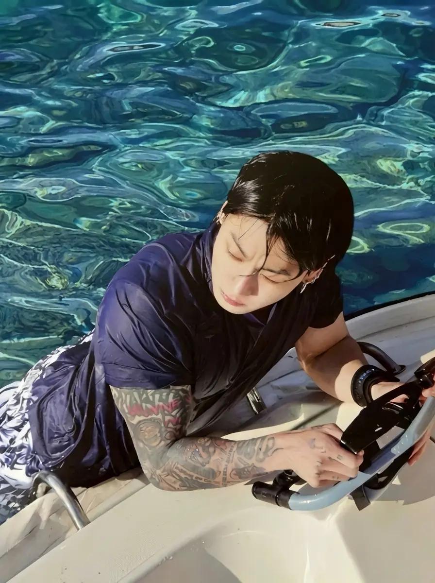 Jeon Jungkook thumbnail