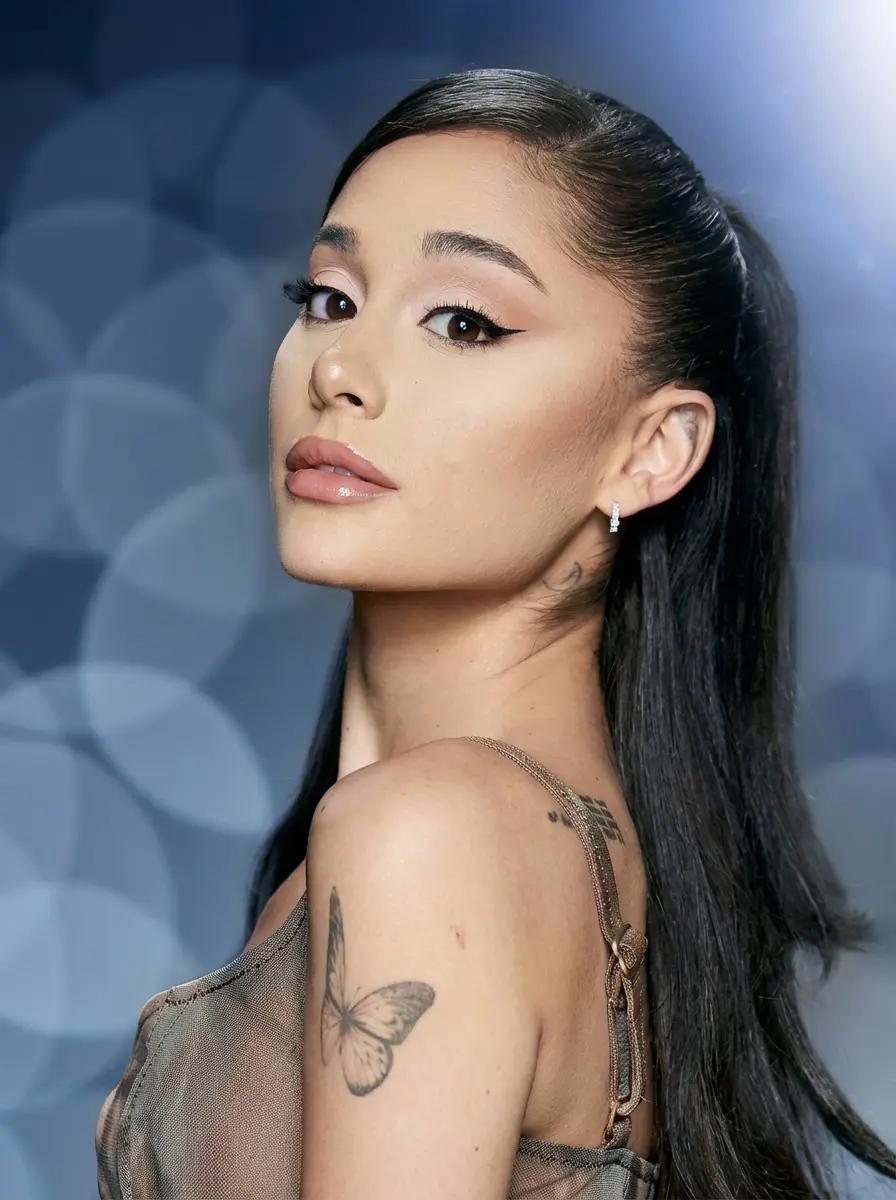 Ariana Grande  thumbnail