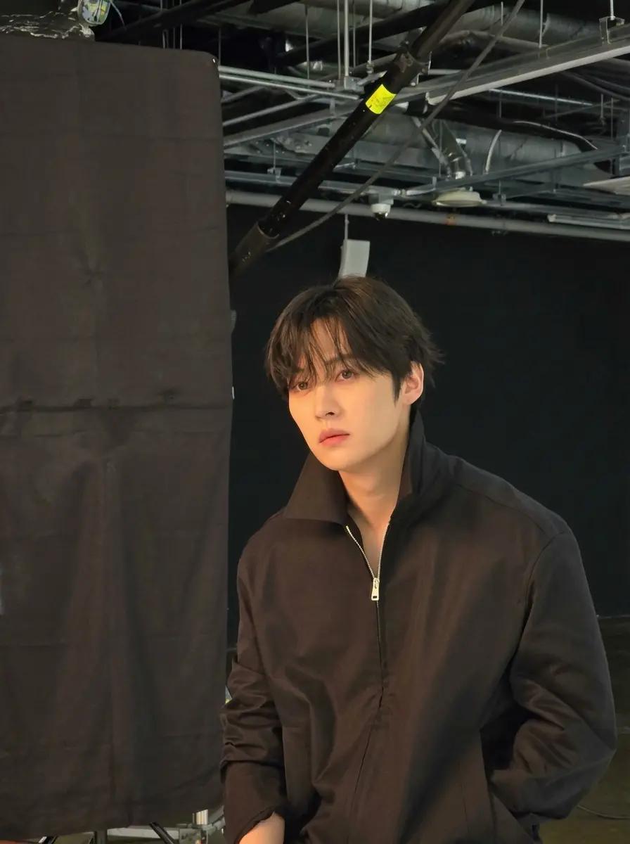 Lee know thumbnail