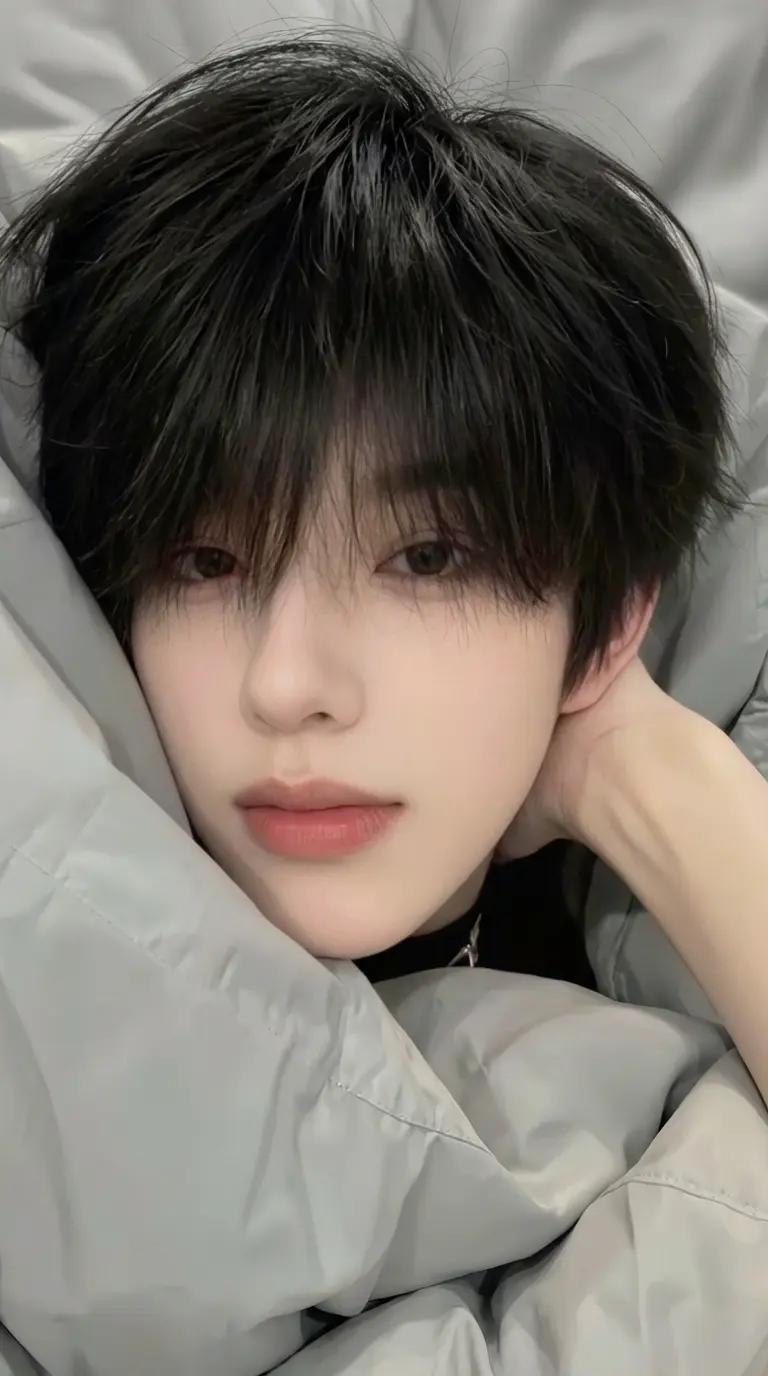 Your spoiled husband~ 🍼 thumbnail