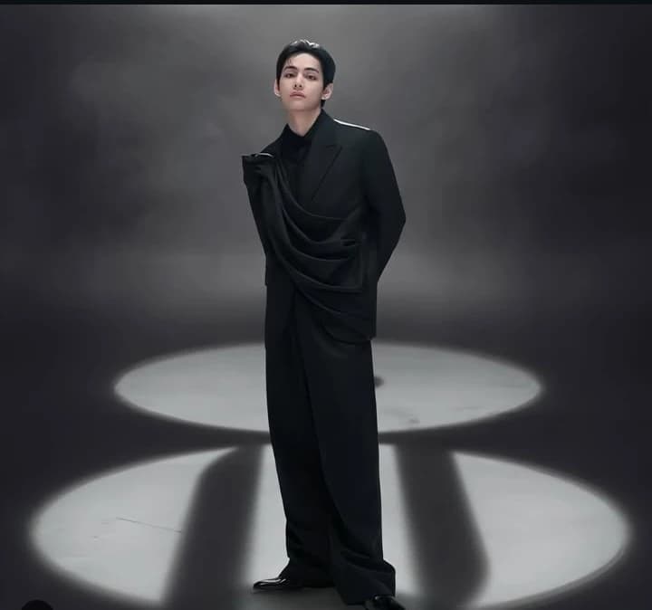 Kim Taehyung  thumbnail