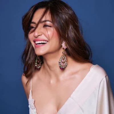 Kriti Kharbanda thumbnail
