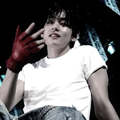 Kim Taehyung  thumbnail