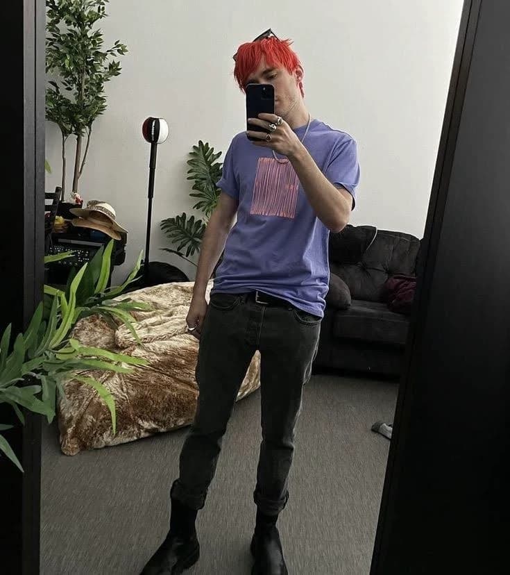 Awsten Knight thumbnail