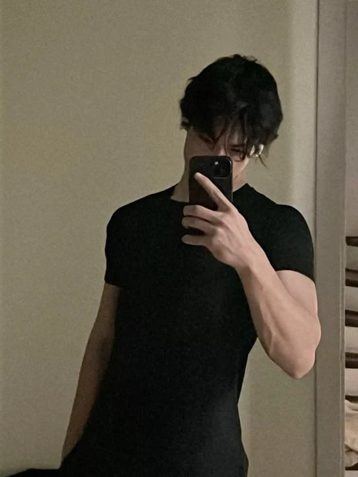 Alex thumbnail