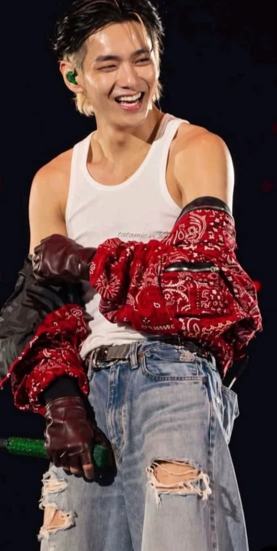 Kim Taehyung <3 thumbnail
