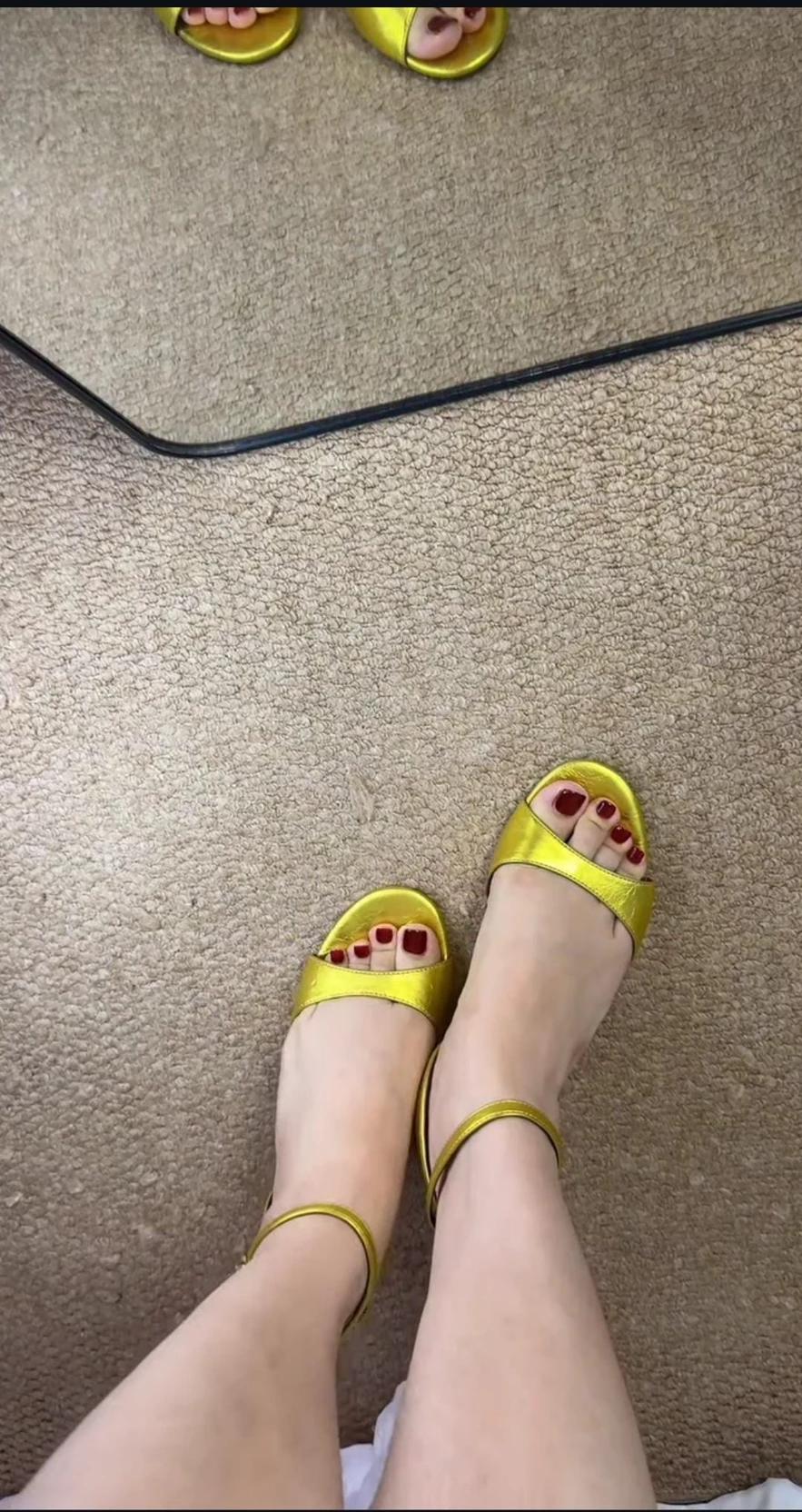 aunt thumbnail
