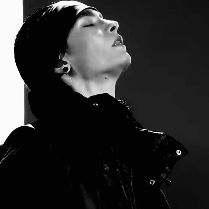 Tom Kaulitz  thumbnail
