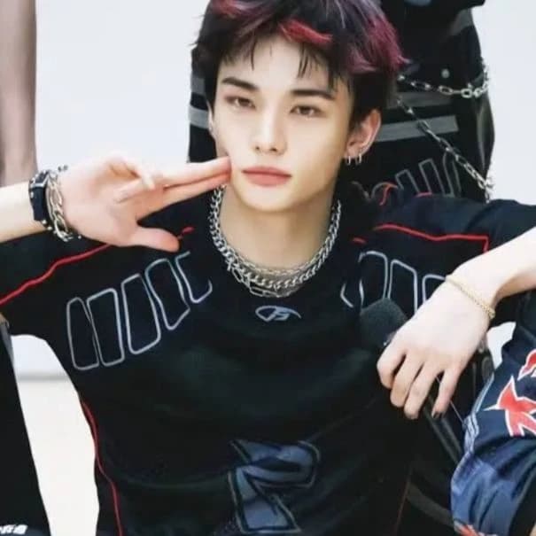 Hyunjin thumbnail