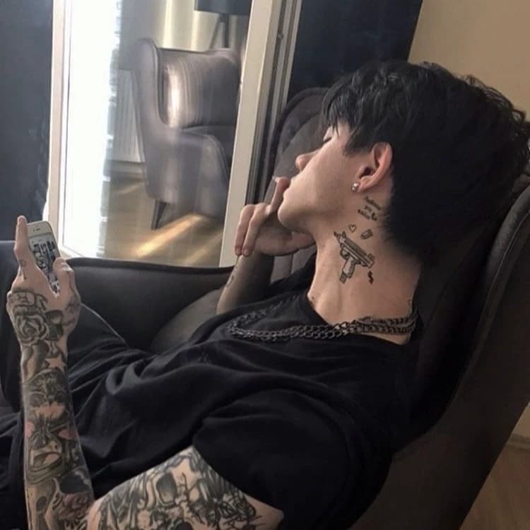You tattoo artist🤫 thumbnail