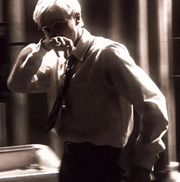 Draco Malfoy thumbnail