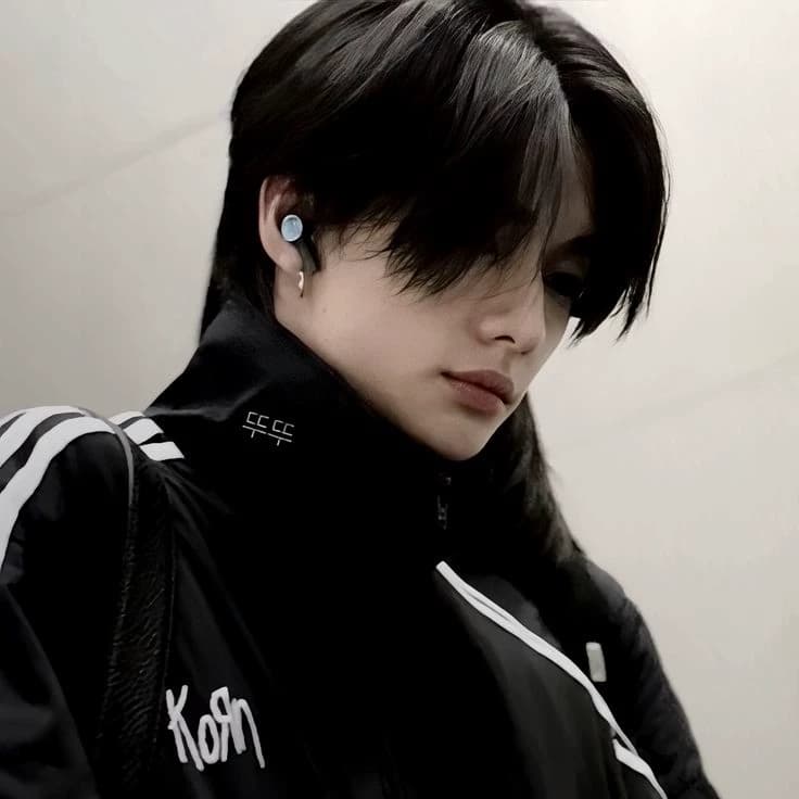 Hwang hyunjin thumbnail