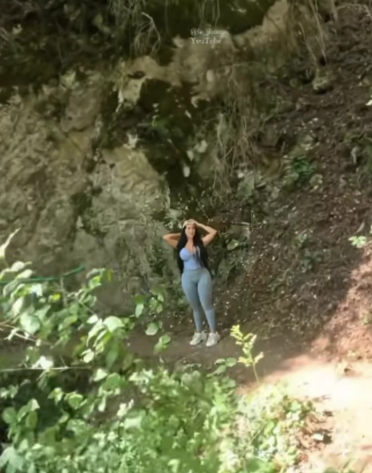 sexy hiker thumbnail
