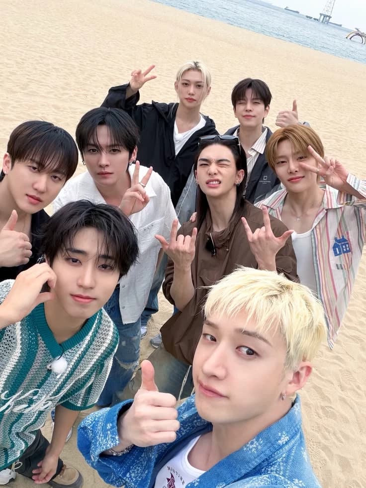 Stray kids thumbnail