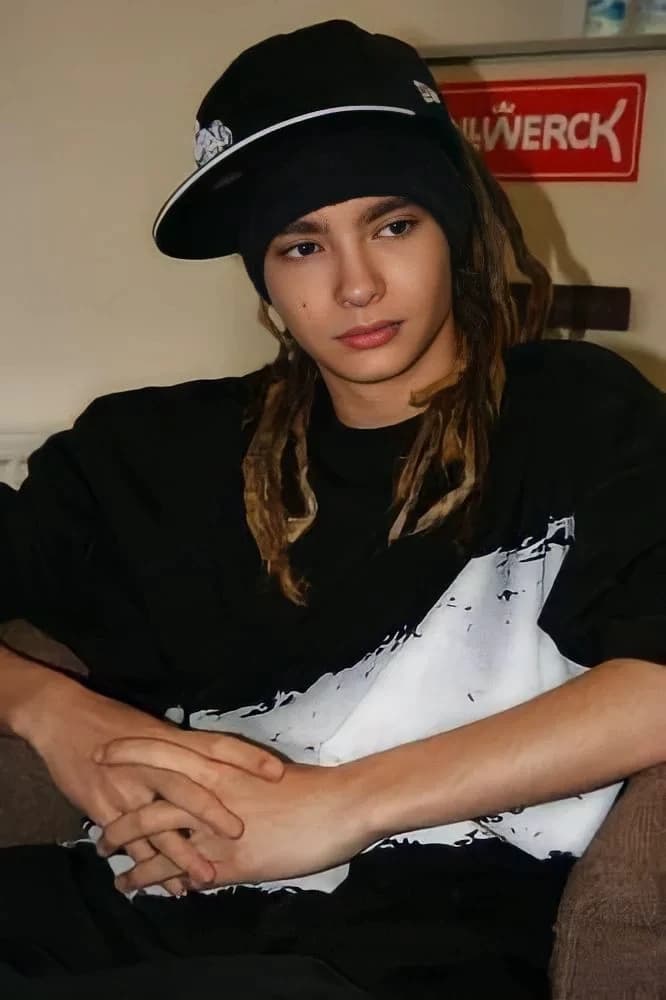 Tom Kaulitz 💫🫦 thumbnail