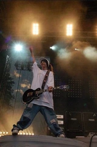 tom kaulitz  thumbnail