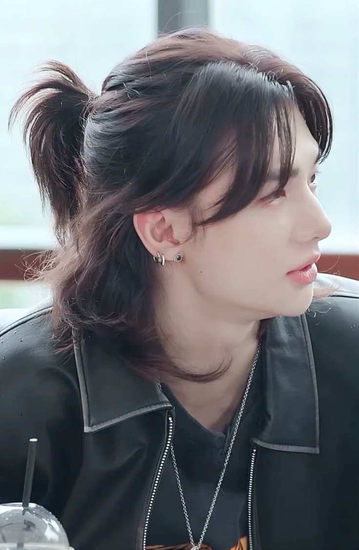 Hyunjin  thumbnail