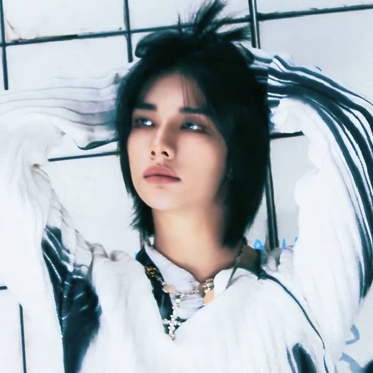 Hyunjin thumbnail