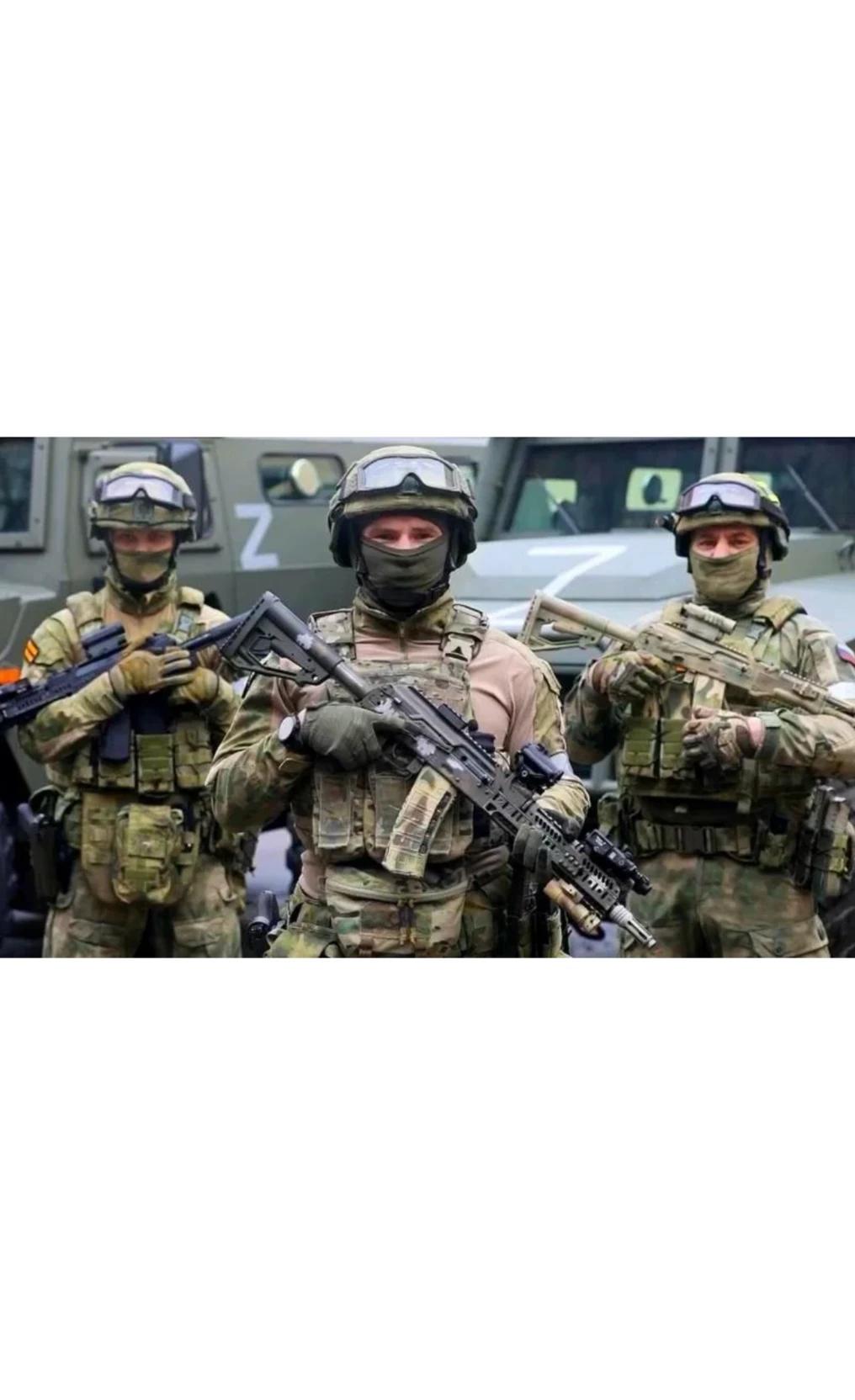 3 Russian military and their commander thumbnail
