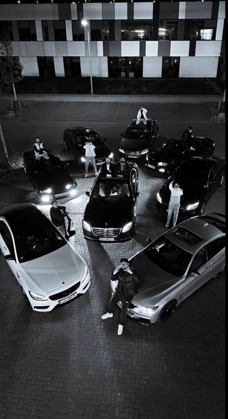 Car drivers group thumbnail