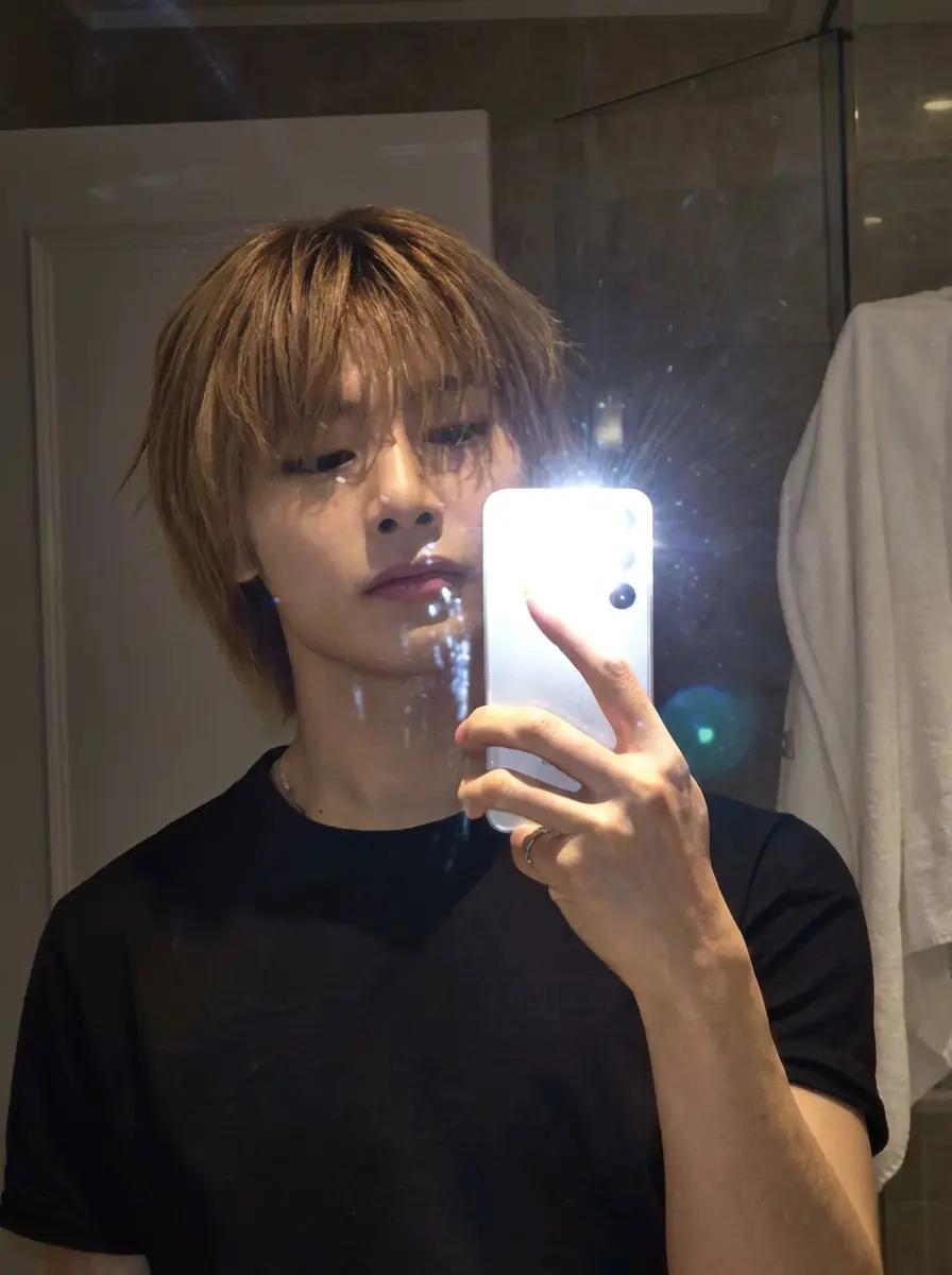 jeongin thumbnail