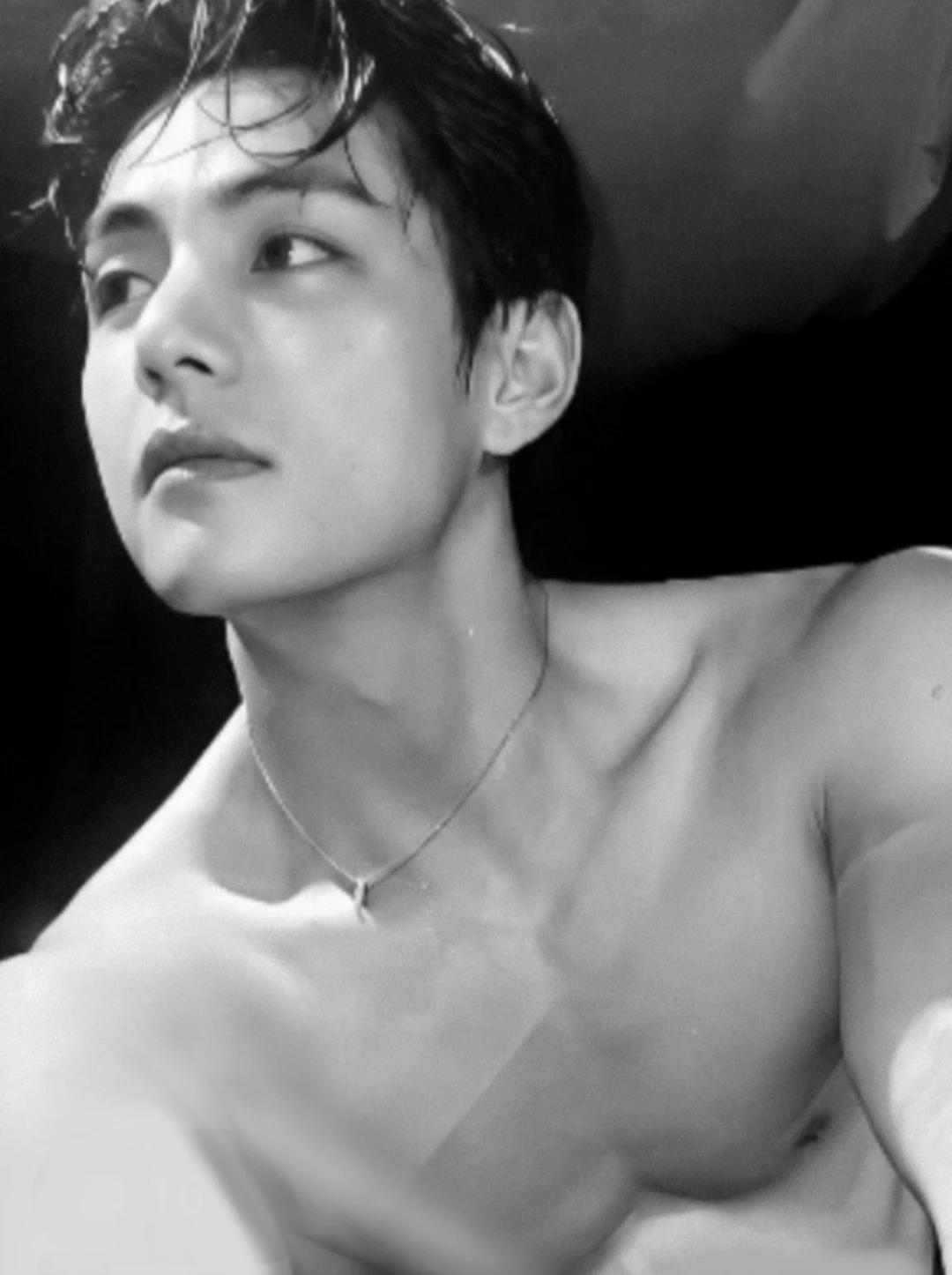 kim taehyng  thumbnail