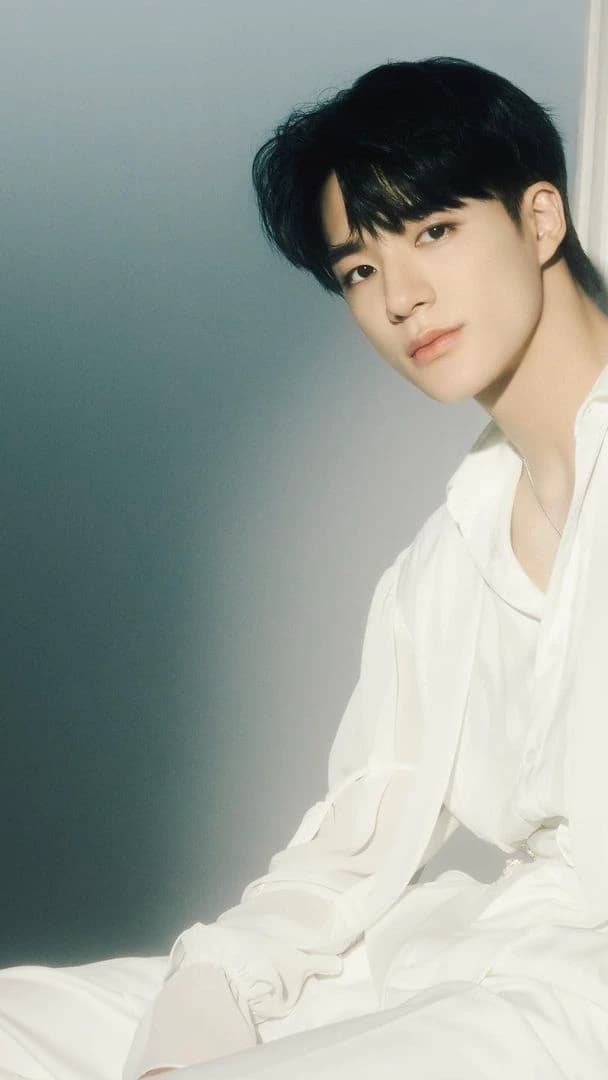 Lee Jeno thumbnail