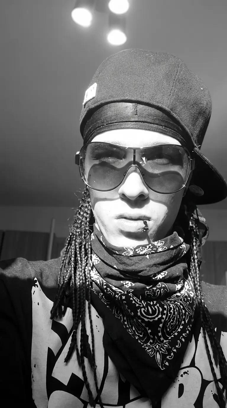Tom Kaulitz thumbnail
