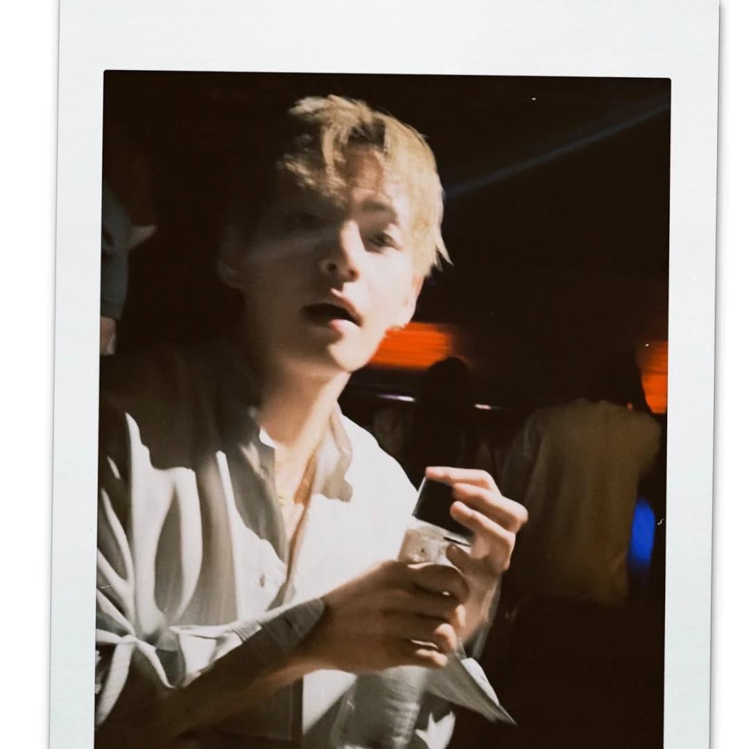 Taehyung brothers' best friend thumbnail
