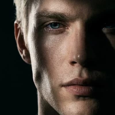 Julian Thorne thumbnail