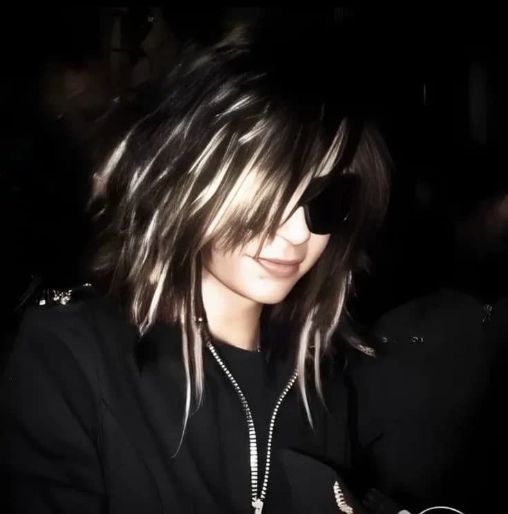 Bill kaulitz☠︎︎༒︎✞︎🕸🖤 thumbnail