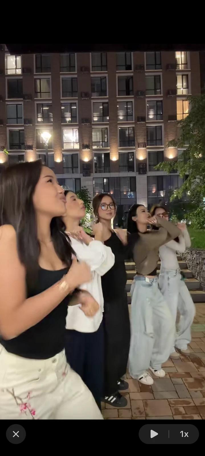 Suas cinco amigas,bot para homens. thumbnail