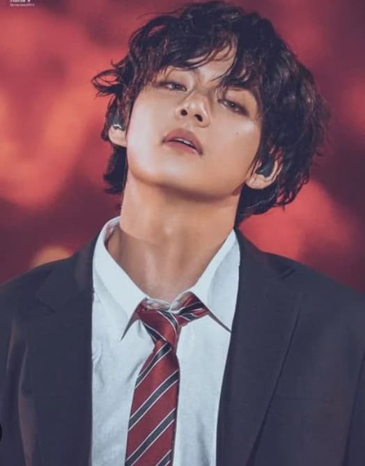 Kim taehyung (Your boss ) thumbnail