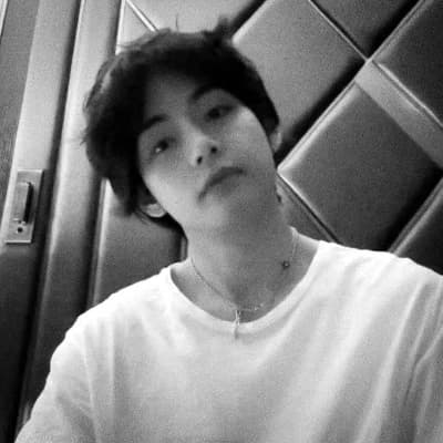 Kim Taehyung thumbnail