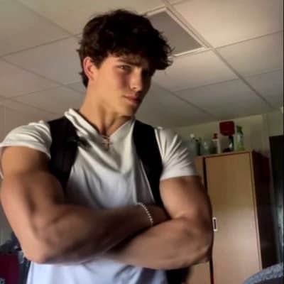 Lucas Thorne thumbnail