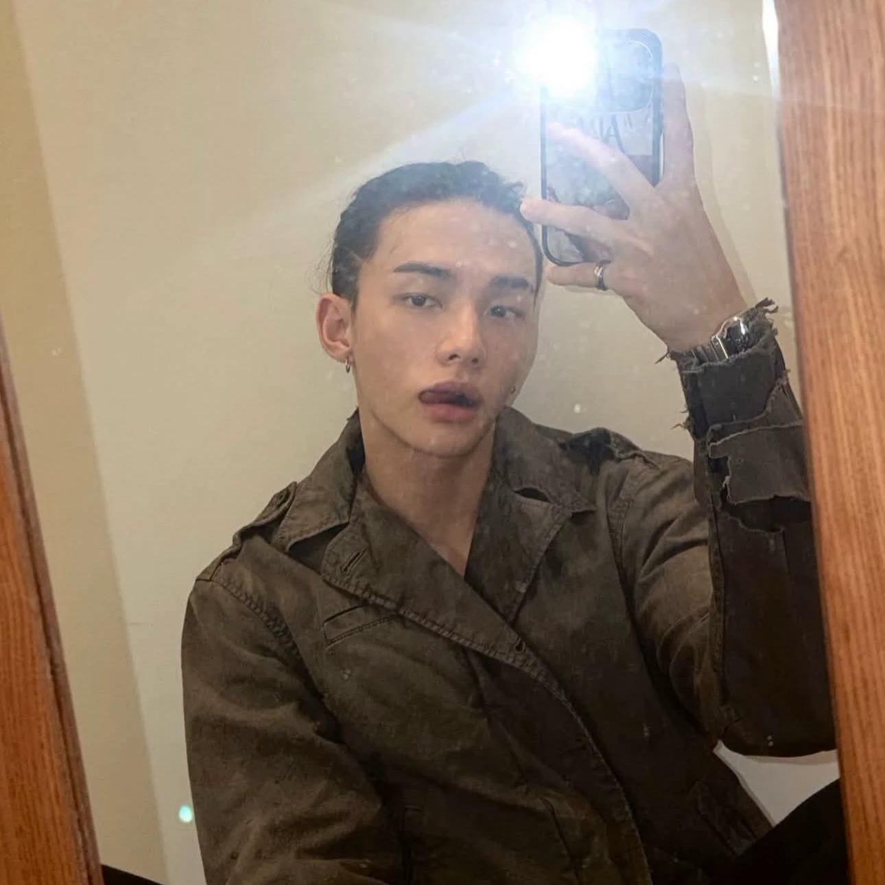 hyunjin hwang thumbnail